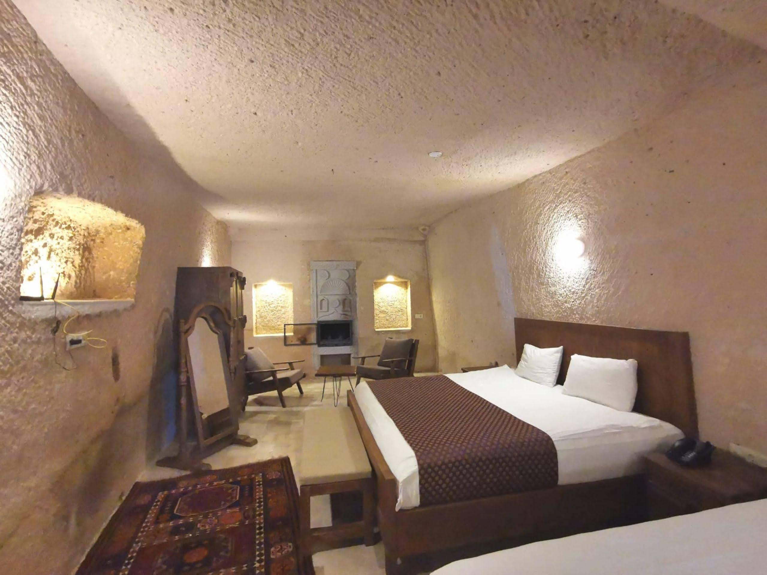 Helike Cave Suites Учгісар Екстер'єр фото
